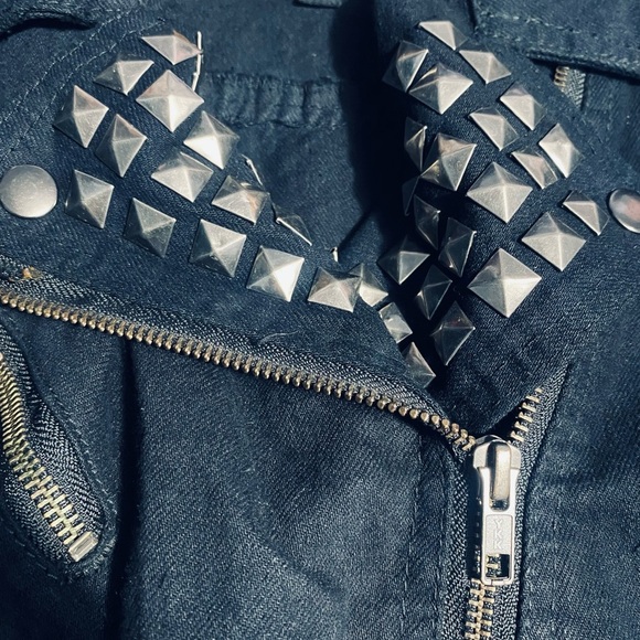 Black Studded Moto Vest with Asymmetrical Zipper - Picture 5 of 11